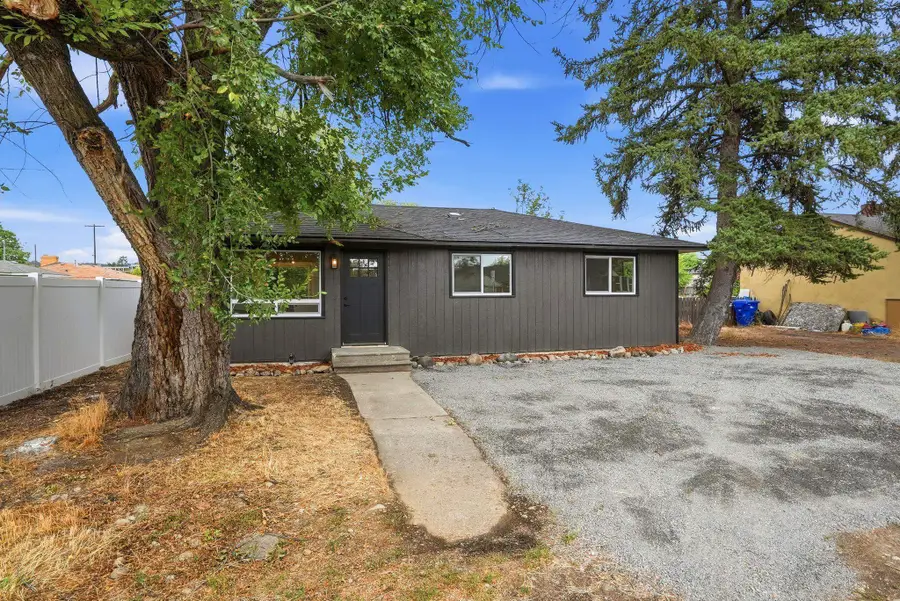 8309 E Knox Ave, Spokane Valley, WA 99212 - #3