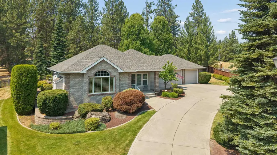 7015 N East Bluff Ct, Spokane, WA 99208 - #2