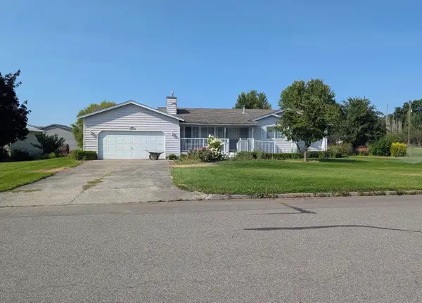 20419 E 1st St, Greenacres, WA 99016