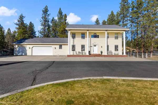 16607 N Primrose Ln, Nine Mile Falls, WA 99026