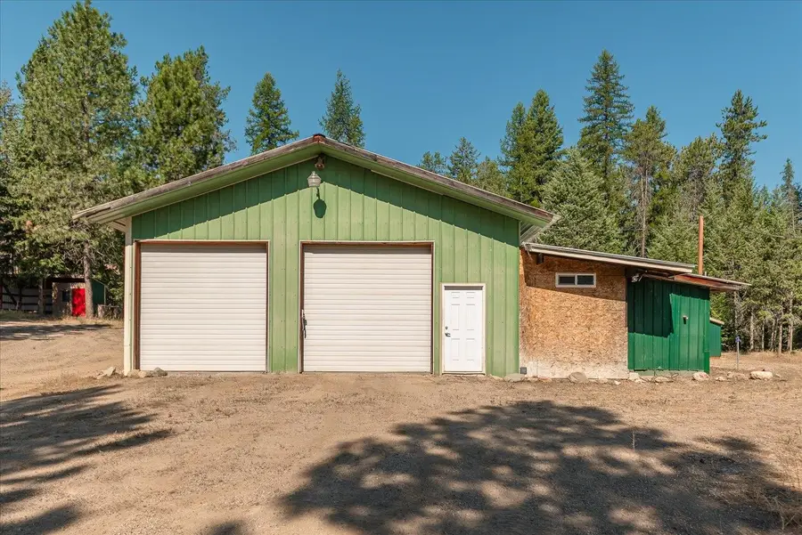 4227 Lyon And Moss Rd, Loon Lake, WA 99148 - #3