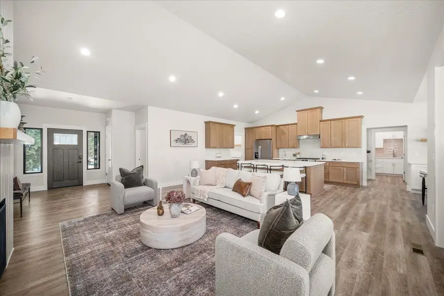 3402 E Yearling Rd, Chattaroy, WA 99003 - #2
