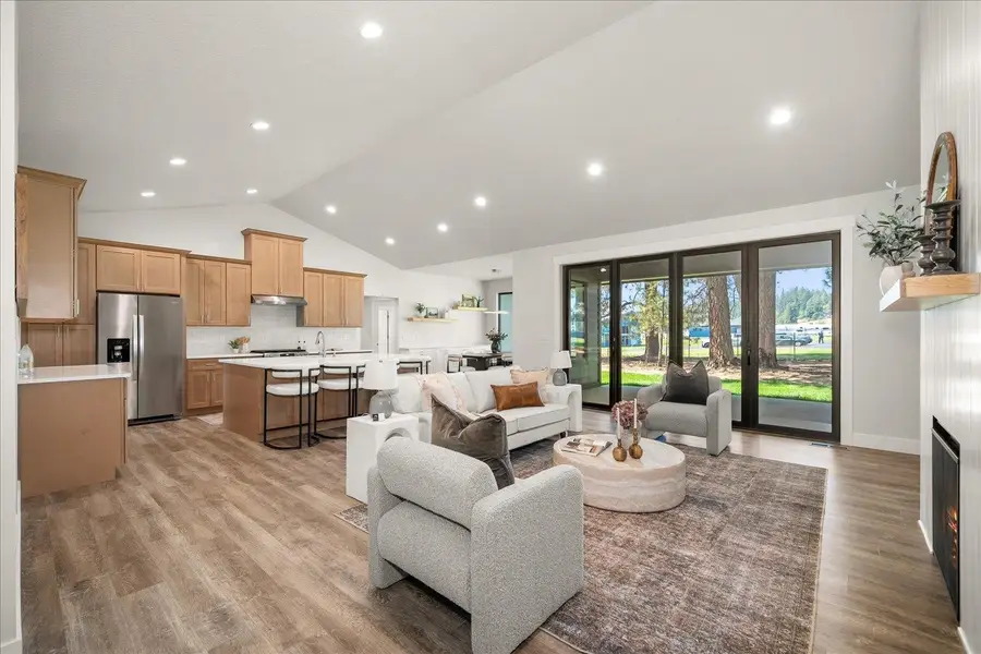 3402 E Yearling Rd, Chattaroy, WA 99003 - #3
