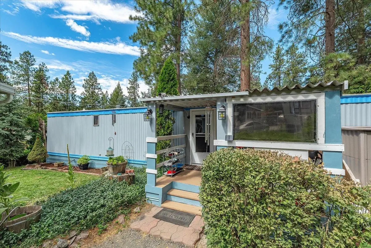 8900 S Mullen Hill Rd, Spokane, WA 99224 - #1
