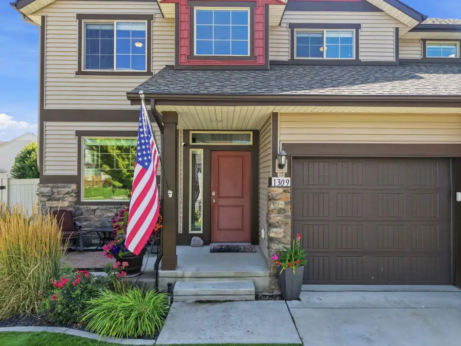 1309 S Mcmillan Rd, Greenacres, WA 99016 - #2