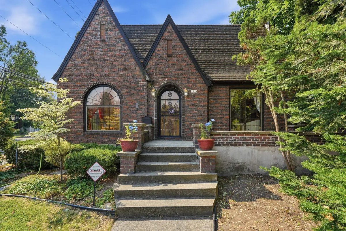 1728 E 9th Ave, Spokane, WA 99202 - #1