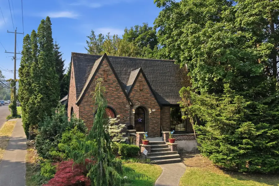 1728 E 9th Ave, Spokane, WA 99202 - #2