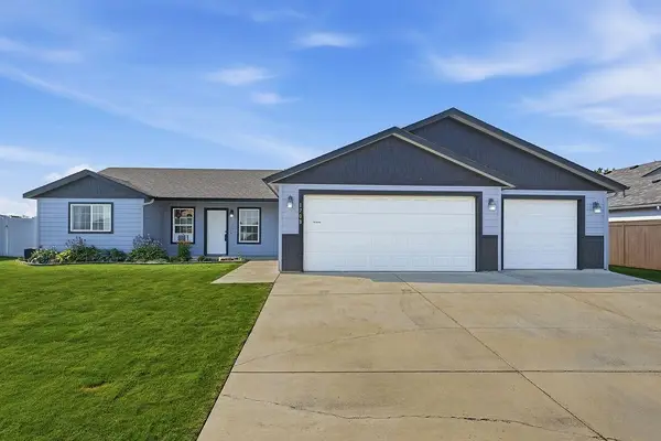 1708 E 6th St, Deer Park, WA 99006