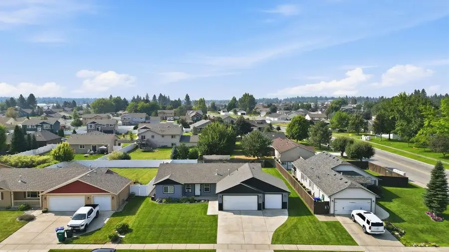1708 E 6th St, Deer Park, WA 99006 - #2