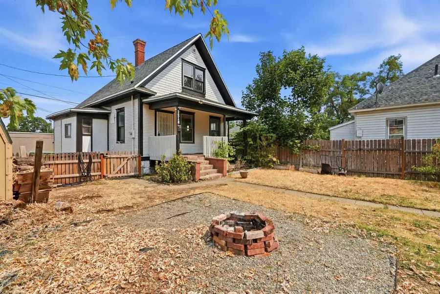 1218 W Shannon Ave, Spokane, WA 99205 - #3