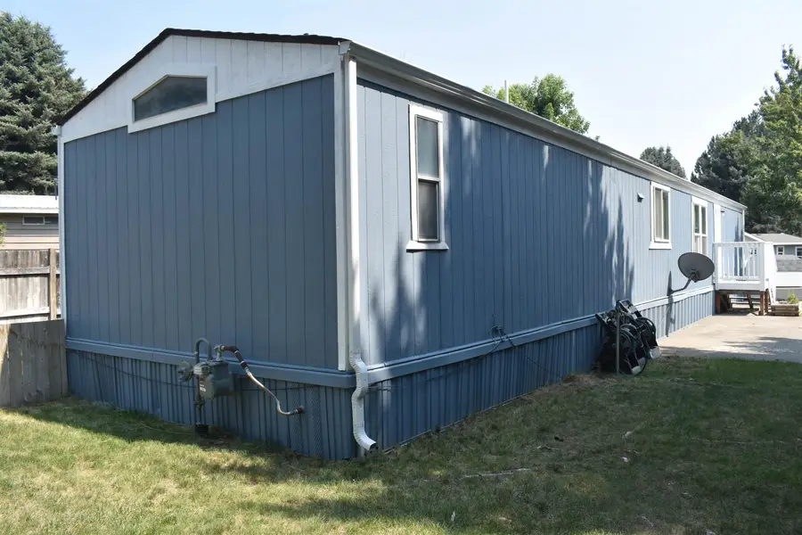 3110 E Chattaroy Rd, Chattaroy, WA 99003 - #3