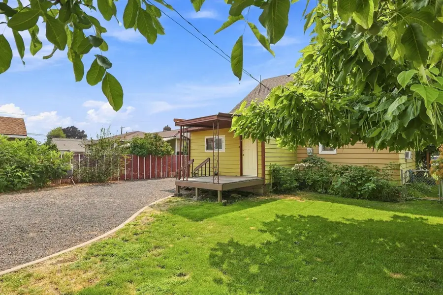 3017 E Nora Ave, Spokane, WA 99207 - #3