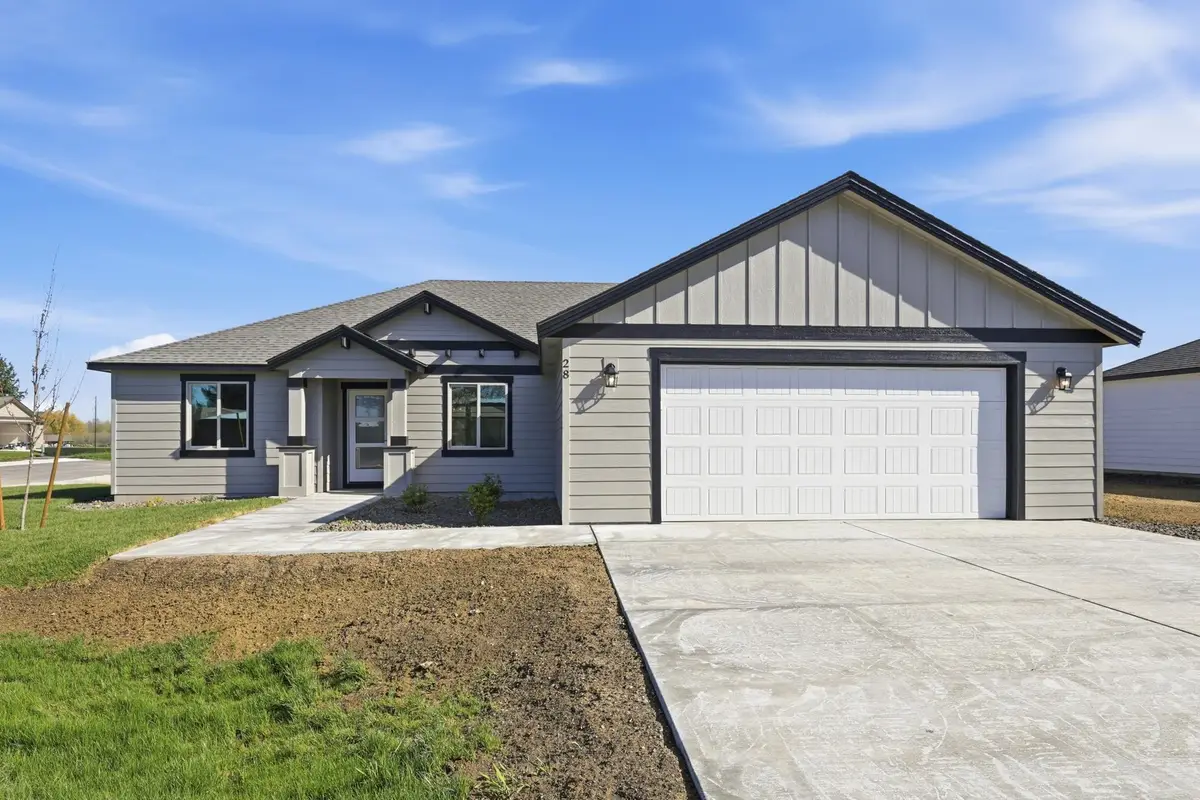 28 W 12th St, Deer Park, WA 99006 - #1