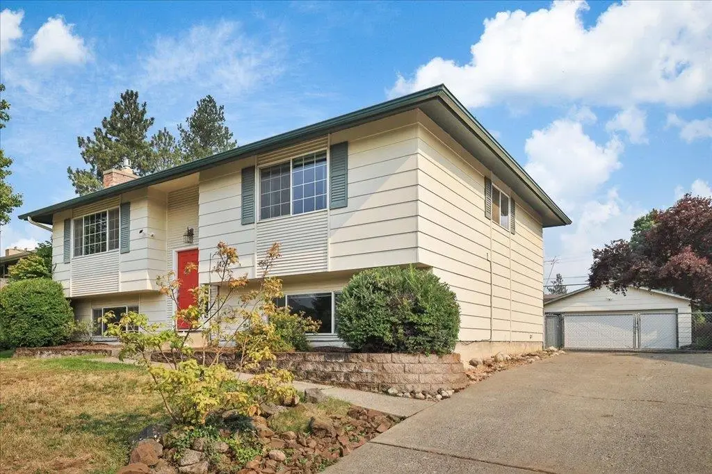 1427 E 35th Ave, Spokane, WA 99203 - #1