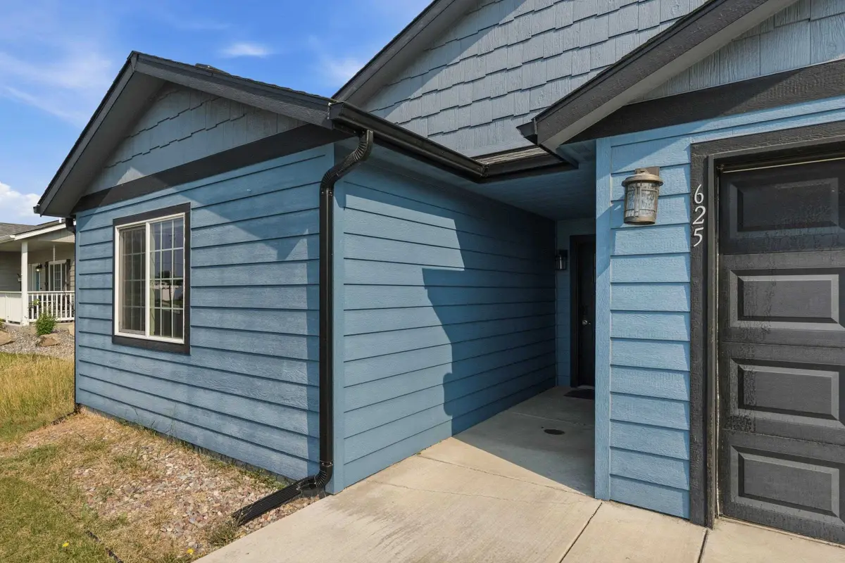 625 E Canterbury Ln, Colbert, WA 99005 - #1