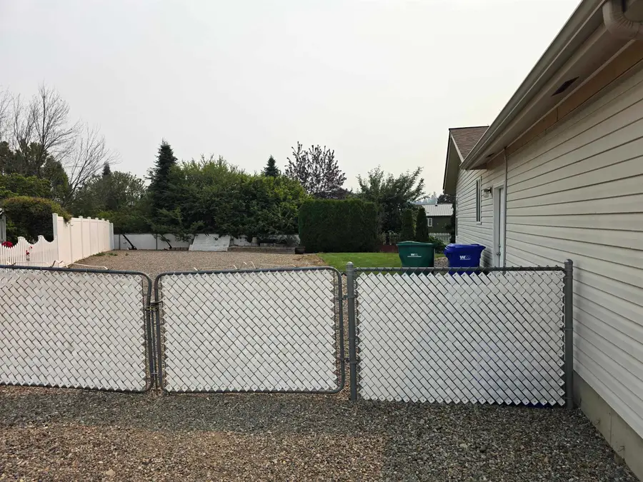 16612 E Nixon Ct, Spokane Valley, WA 99037 - #3