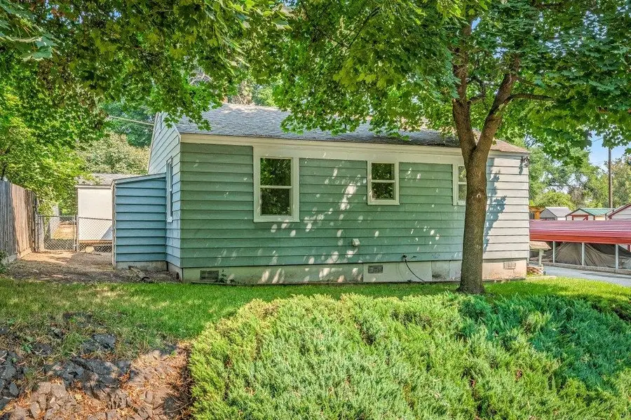 3320 W Woodland Blvd, Spokane, WA 99224 - #2