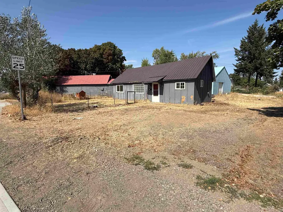 711 E Lake St, Medical Lake, WA 99022 - #2