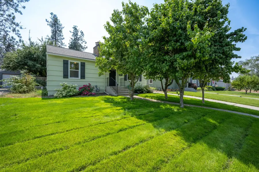 1304 E 39th Ave, Spokane, WA 99203 - #3