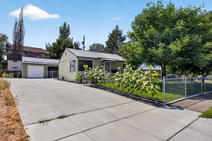 5911 N Braeburn Dr, Spokane, WA 99205 - #2