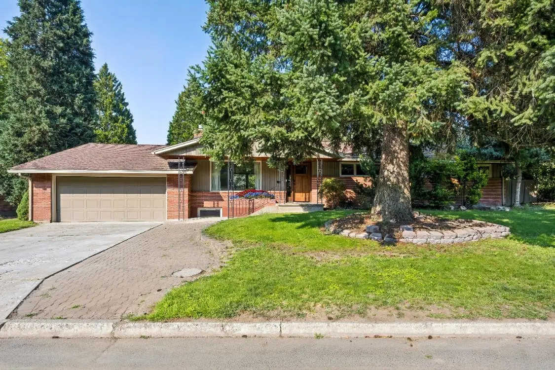 10416 N College Cir, Spokane, WA 99218 - #1