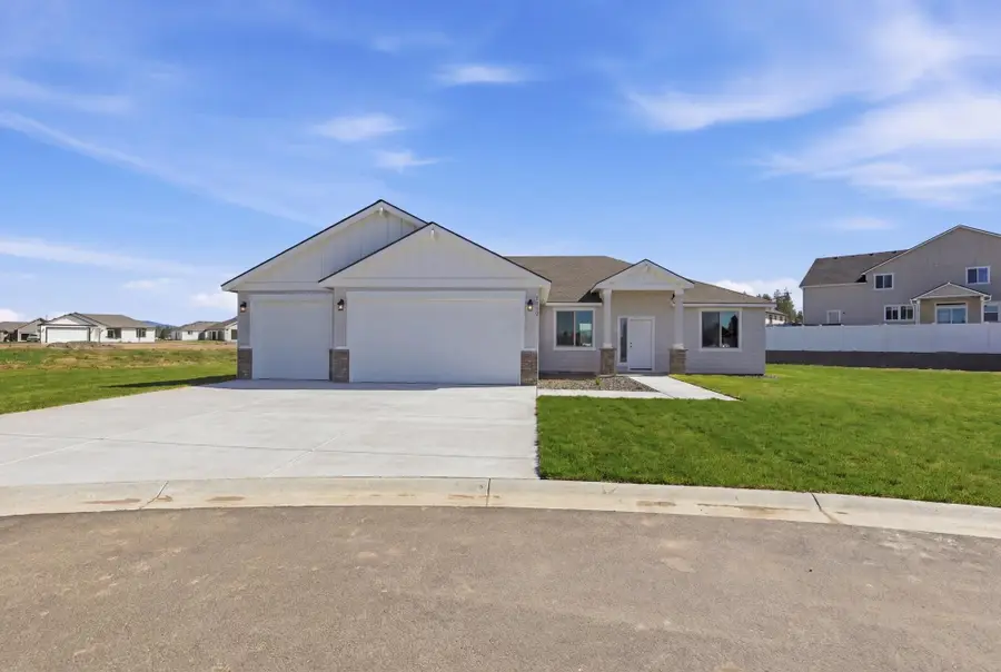 1226 N Park Ct, Deer Park, WA 99006 - #2