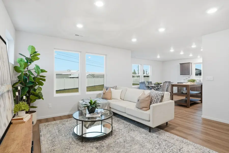 104 S Pippin Ave, Deer Park, WA 99006 - #3