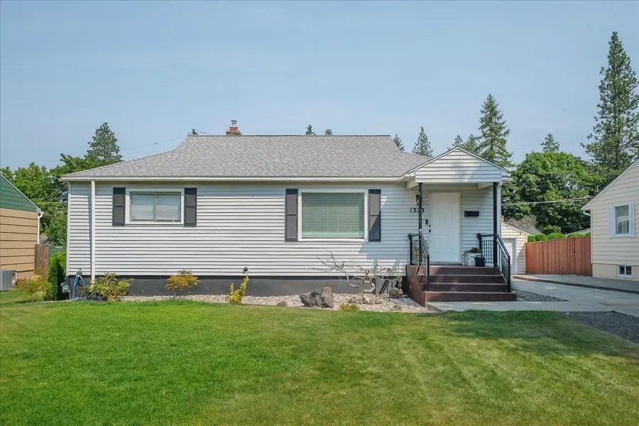 1323 E 41st Ave, Spokane, WA 99203 - #3