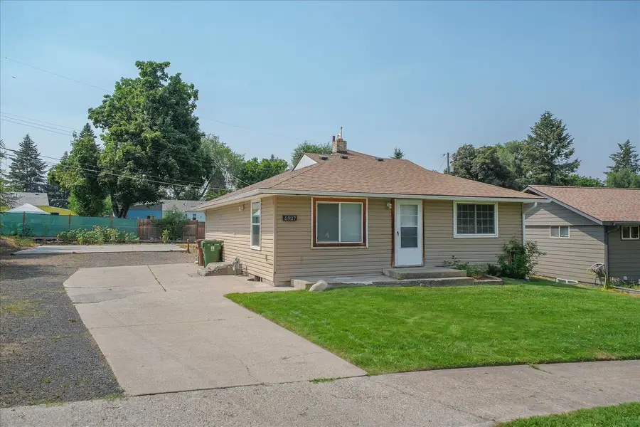 5927 N Cochran St, Spokane, WA 99205 - #2