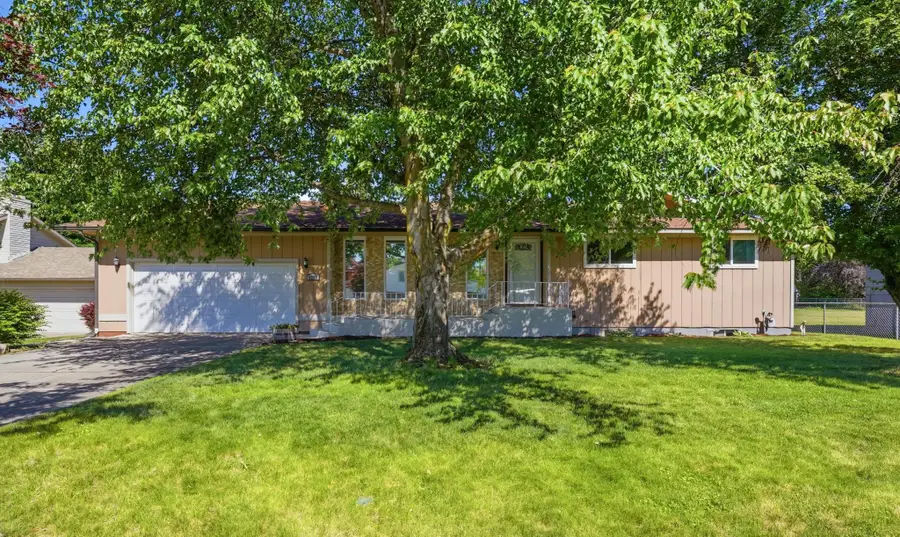 1225 S Woodlawn Rd, Spokane Valley, WA 99216 - #3