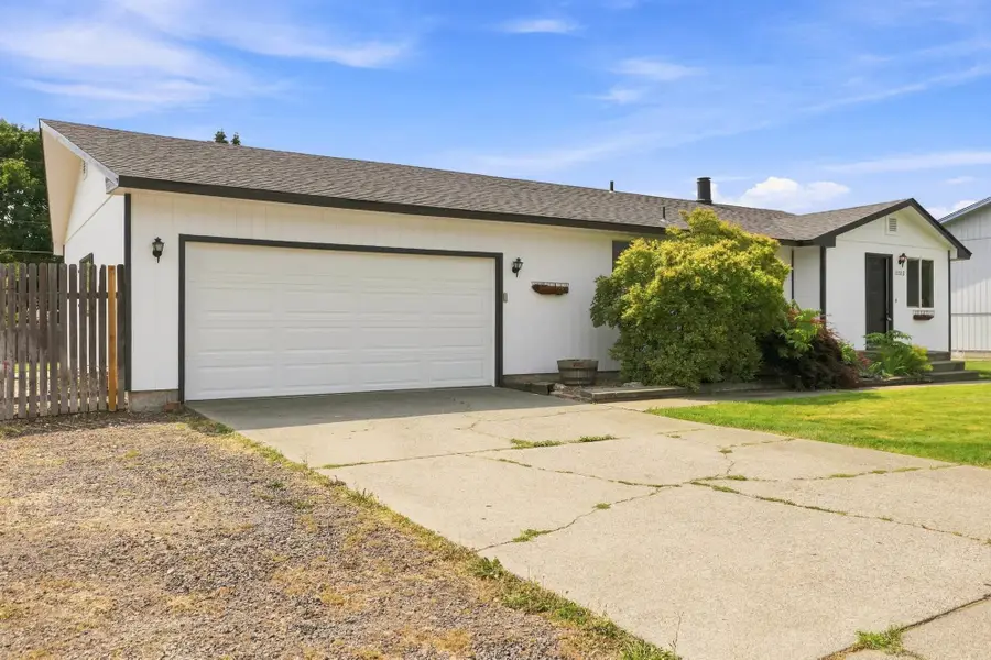 12522 E 27th Ave, Spokane Valley, WA 99216 - #3