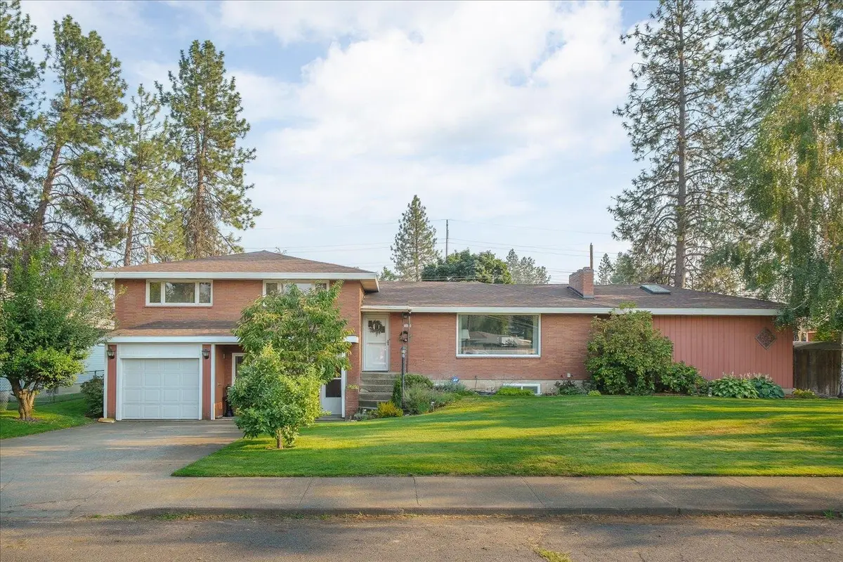 3423 W Elmhurst Ave, Spokane, WA 99208 - #1