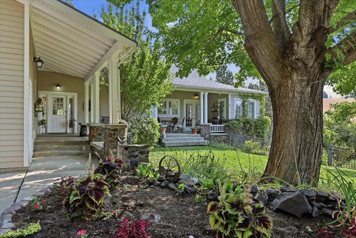 8417 S Windmill Rd, Spokane, WA 99223 - #1