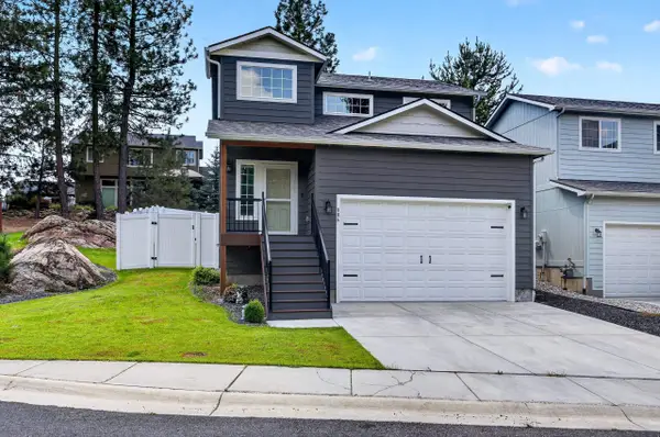 806 E Canterbury Ln, Colbert, WA 99005