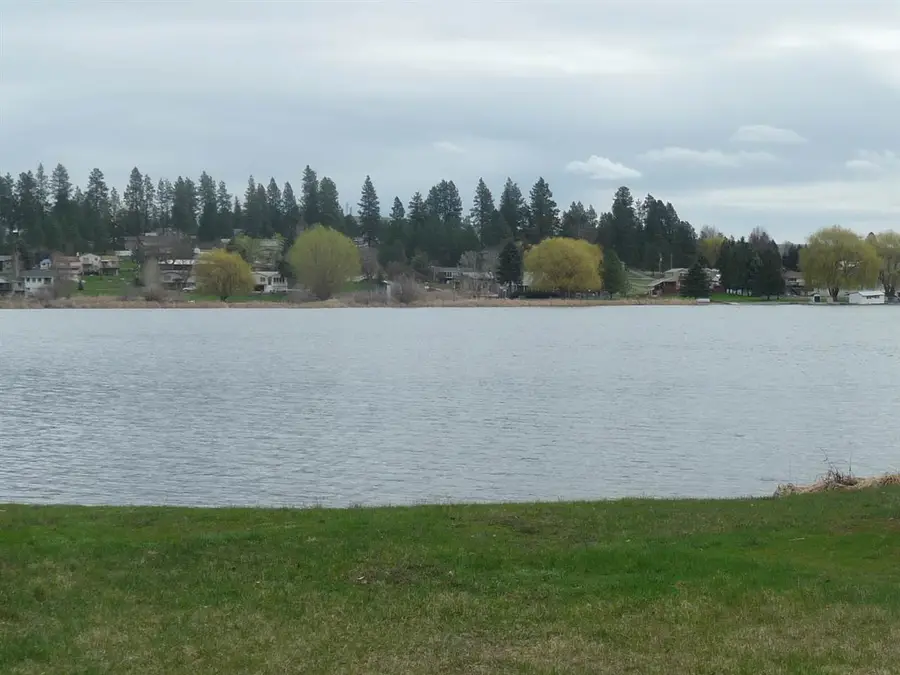 11211 S Lakeview Ct, Medical Lake, WA 99022-9541 - #3