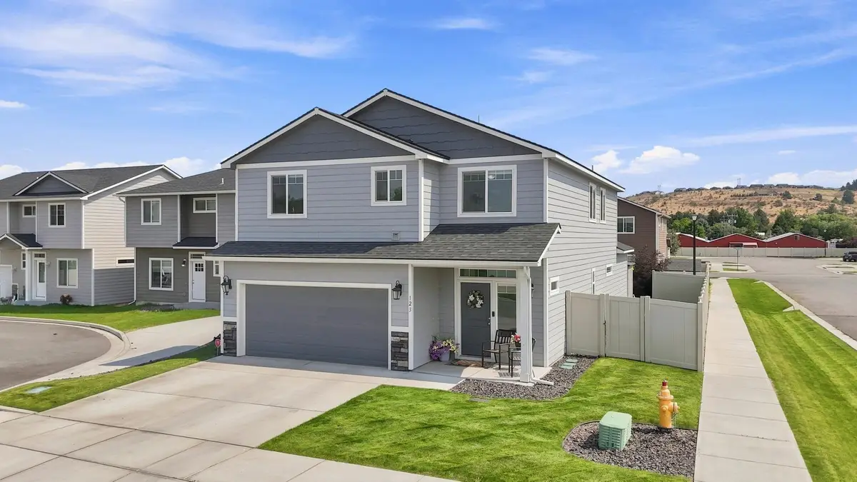 123 S Willamette St, Greenacres, WA 99016 - #1