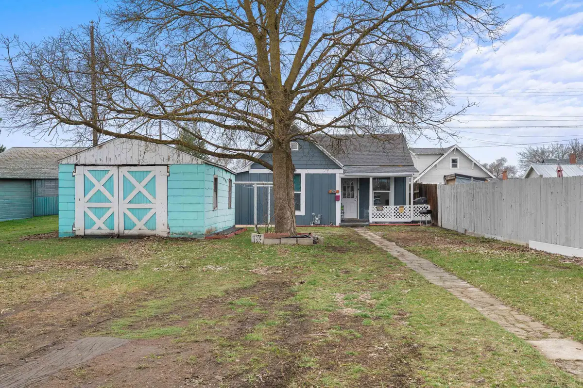 2009 W Mansfield Ave, Spokane, WA 99205 - #1