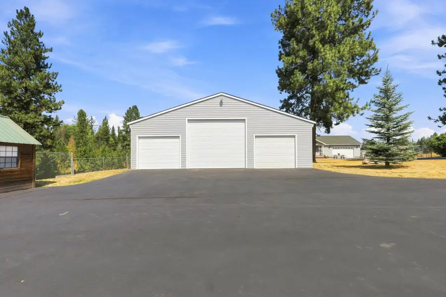 7012 W Burroughs Rd, Deer Park, WA 99006 - #2
