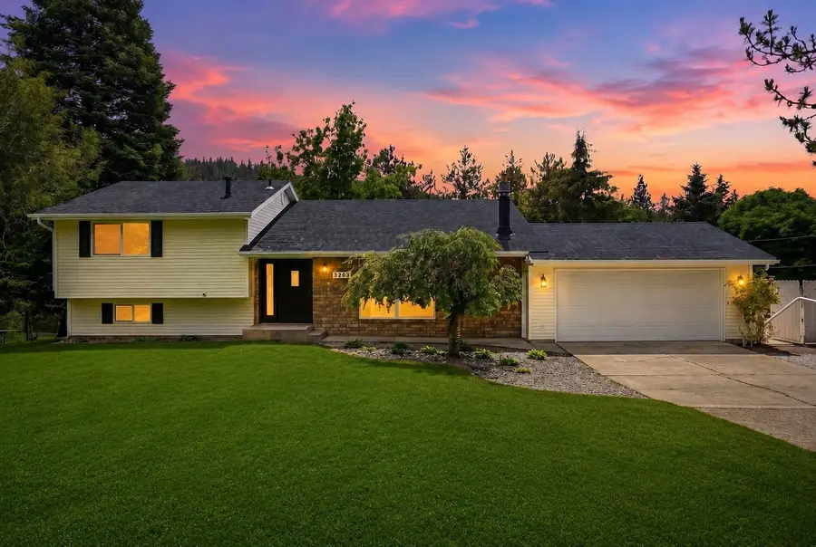 6404 E 17th Ave, Spokane Valley, WA 99212 - #2