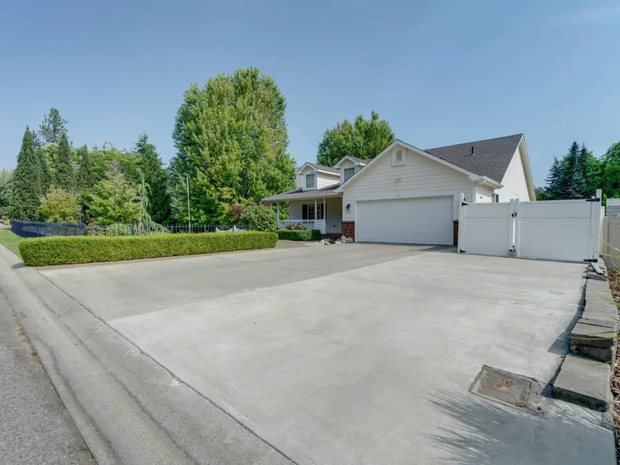 3703 S Sunderland Dr, Spokane Valley, WA 99206 - #3
