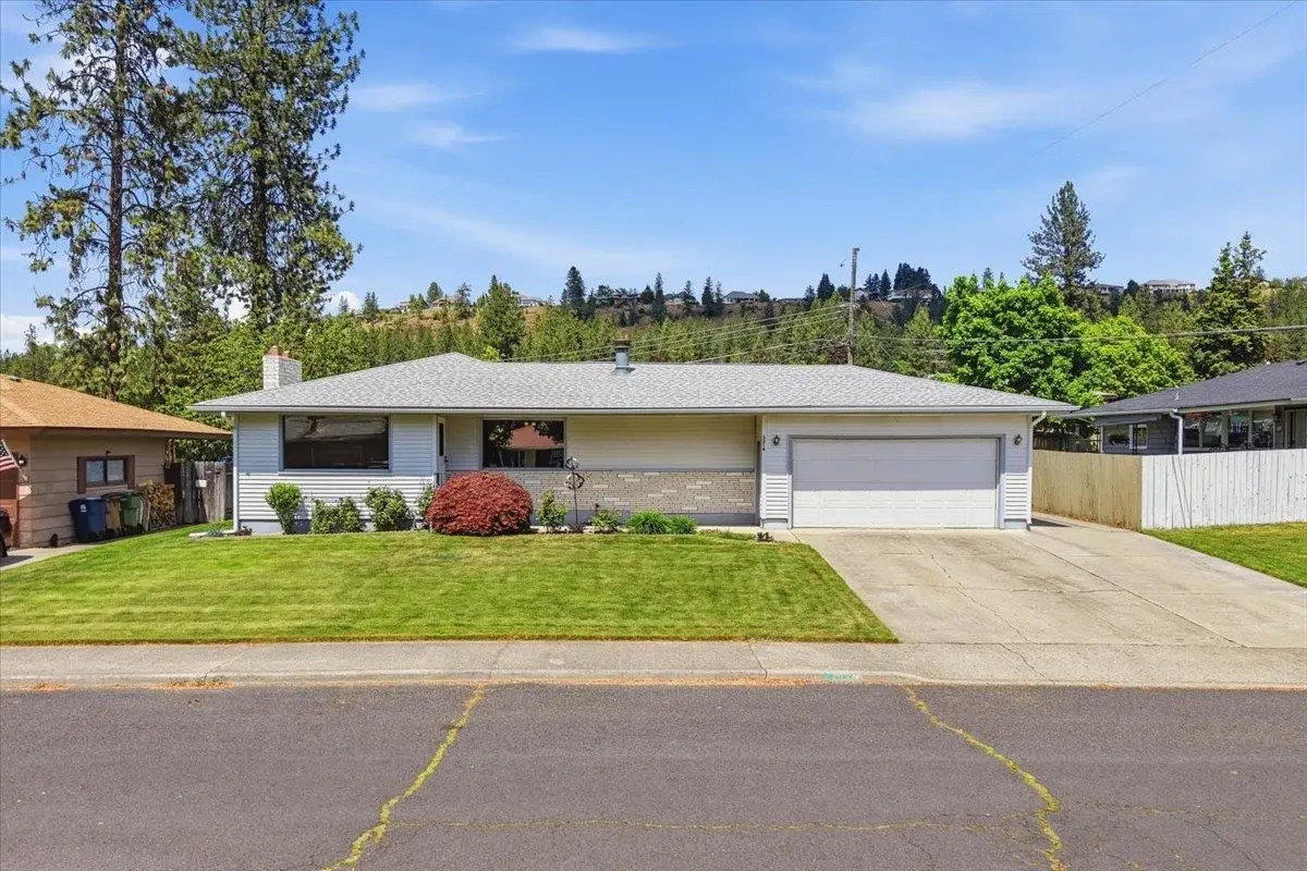 3314 W Beacon Ave, Spokane, WA 99208 - #1