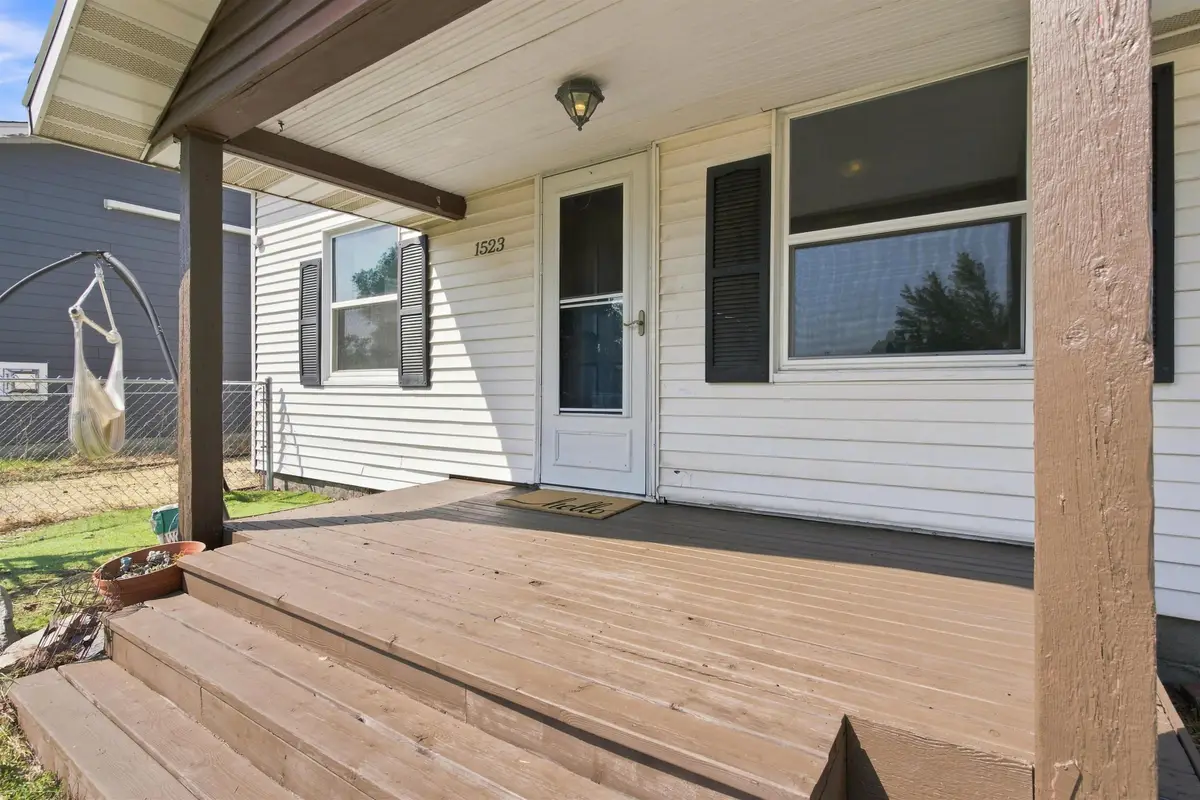 1523 E Nebraska Ave, Spokane, WA 99208 - #1