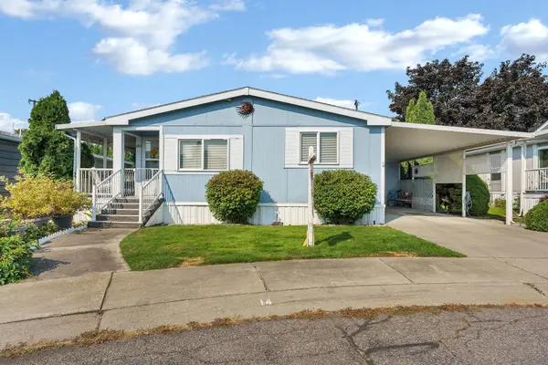 210 S Blueberry Pl, Greenacres, WA 99016