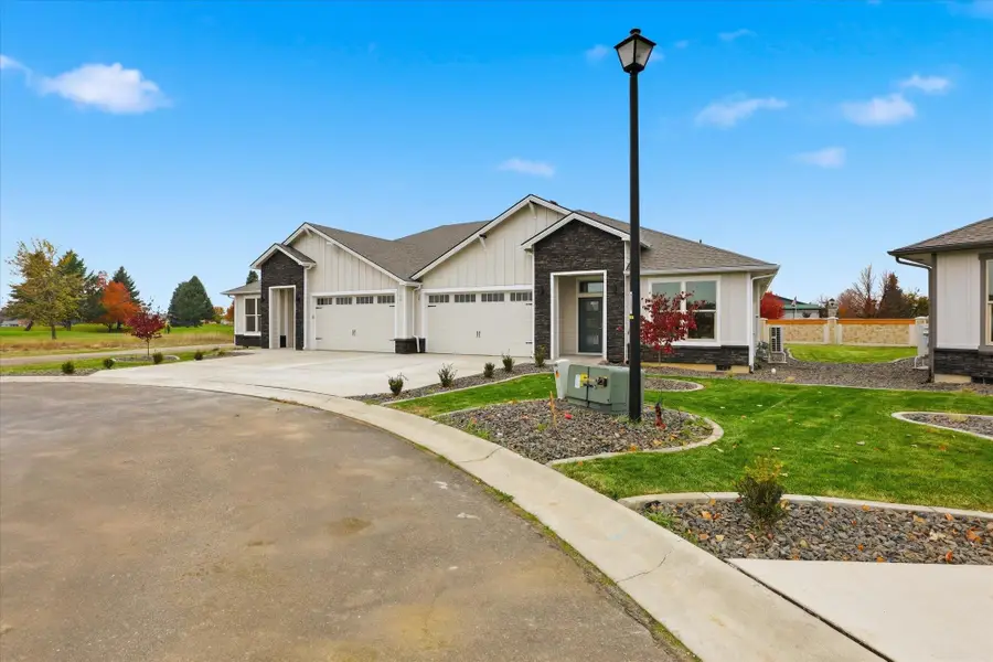 1109 - 20 N Country Club Dr #20, Deer Park, WA 99006 - #2