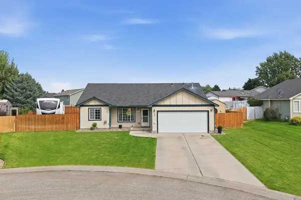 208 N Armstrong Ct, Deer Park, WA 99006