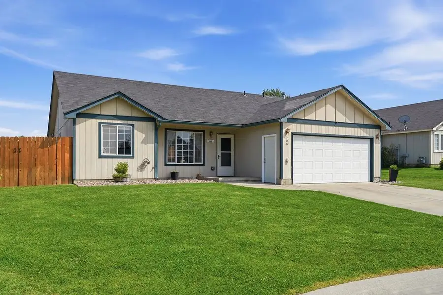 208 N Armstrong Ct, Deer Park, WA 99006 - #3