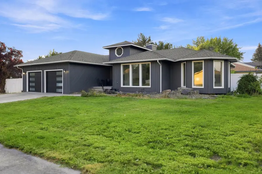 3618 S Loretta Dr, Spokane, WA 99206 - #2