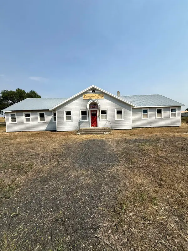 15 S 1st St, Almira, WA 99103