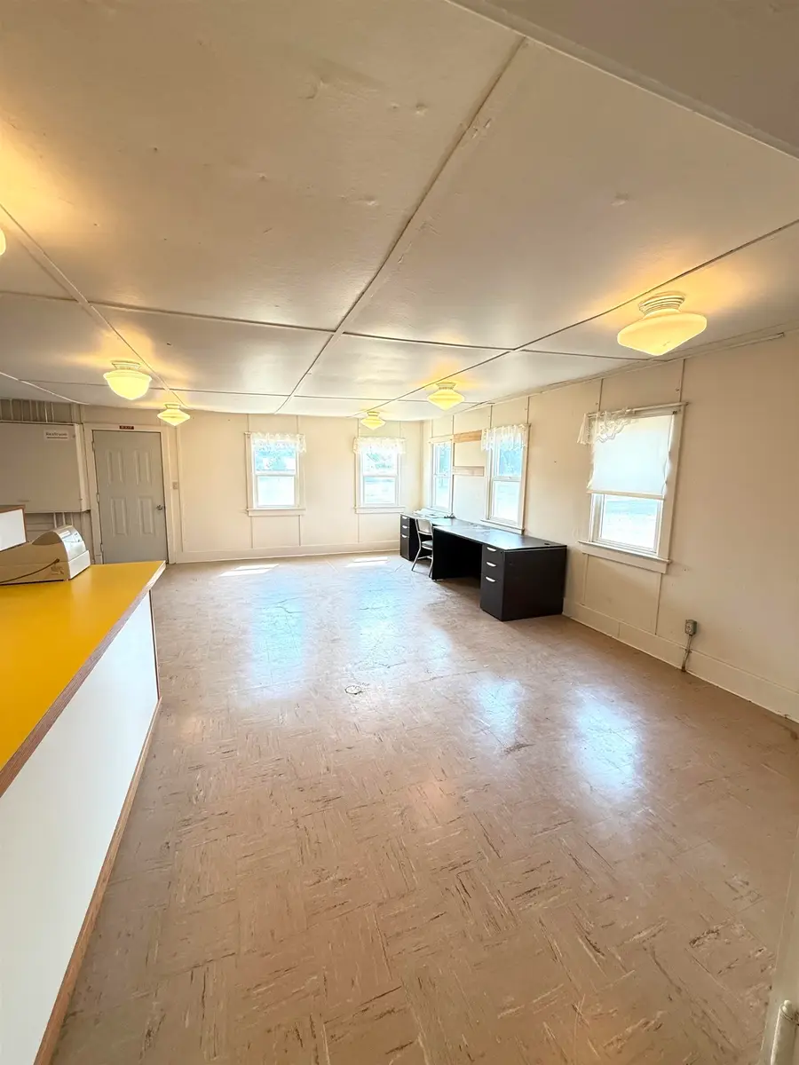 15 S 1st St, Almira, WA 99103 - #3