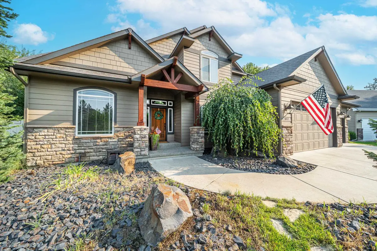 1017 E Golden Ct, Spokane, WA 99208 - #1